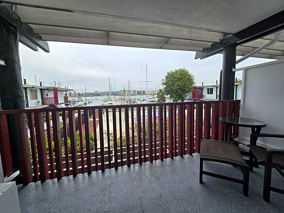 Marina Village Inn