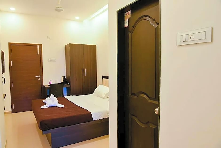 Malvan's Aishwarya Hotel