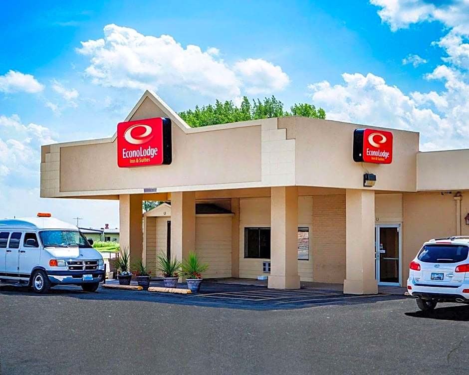 Econo Lodge Inn & Suites Newton