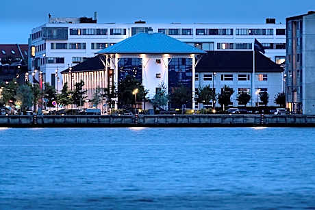 Pier 5 Hotel