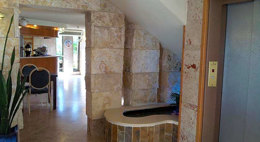 Marom Residence Romema