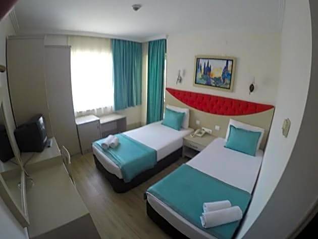 Almena Hotel