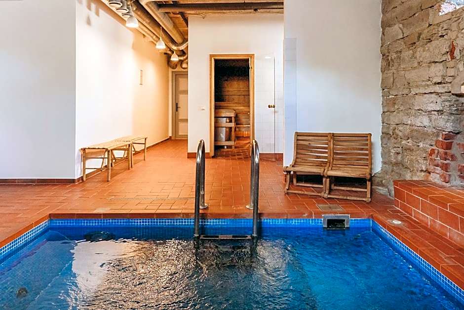 16eur - Fat Margaret's