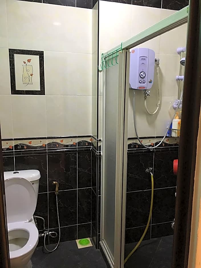 SHINY HOMESTAY @ Sutera Utama, Johor Bahru