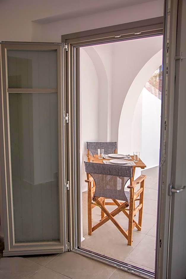 Amphitrite Suites Santorini