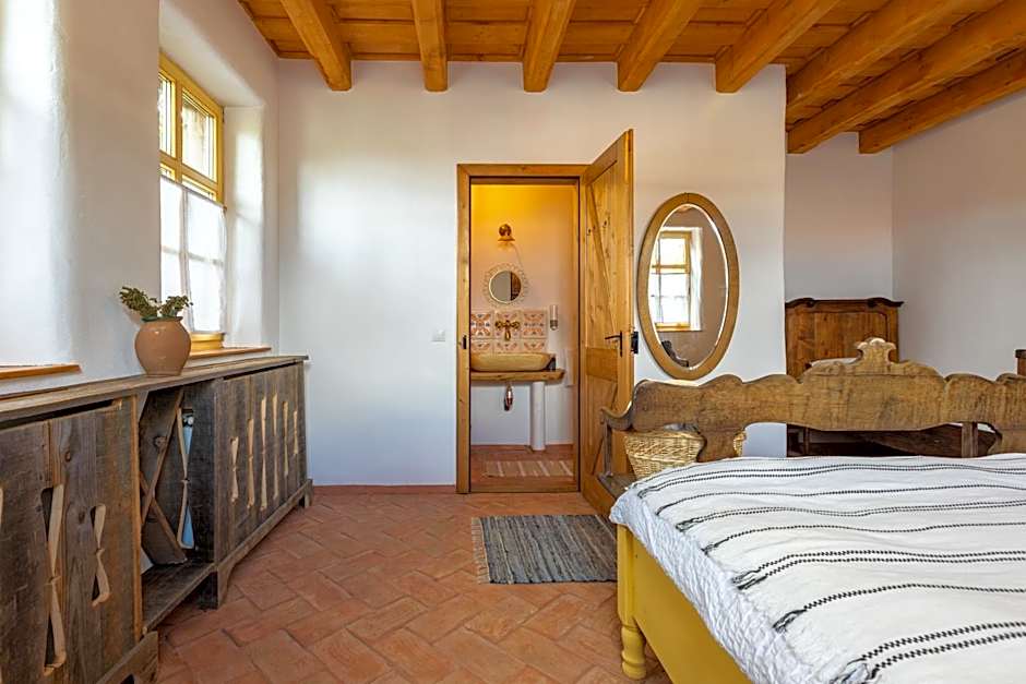 Viscri 32 - White Barn and Blue House