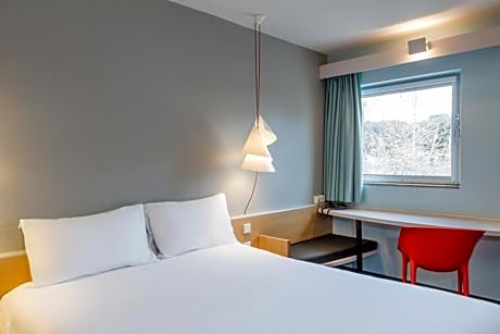 Standard Double Room - Non-Smoking