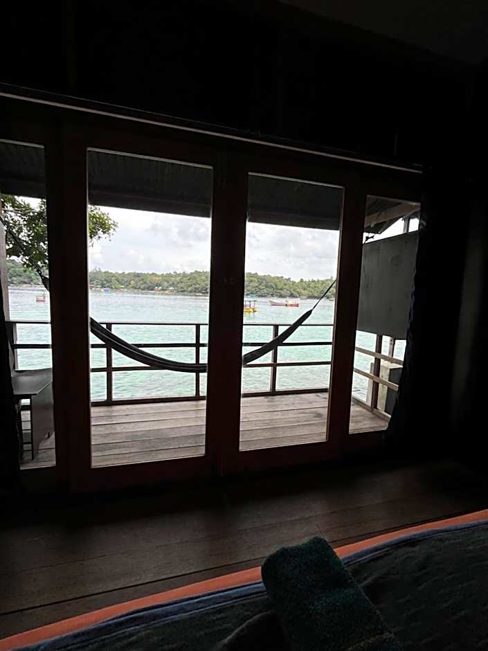 Olala Bungalows and Restaurant