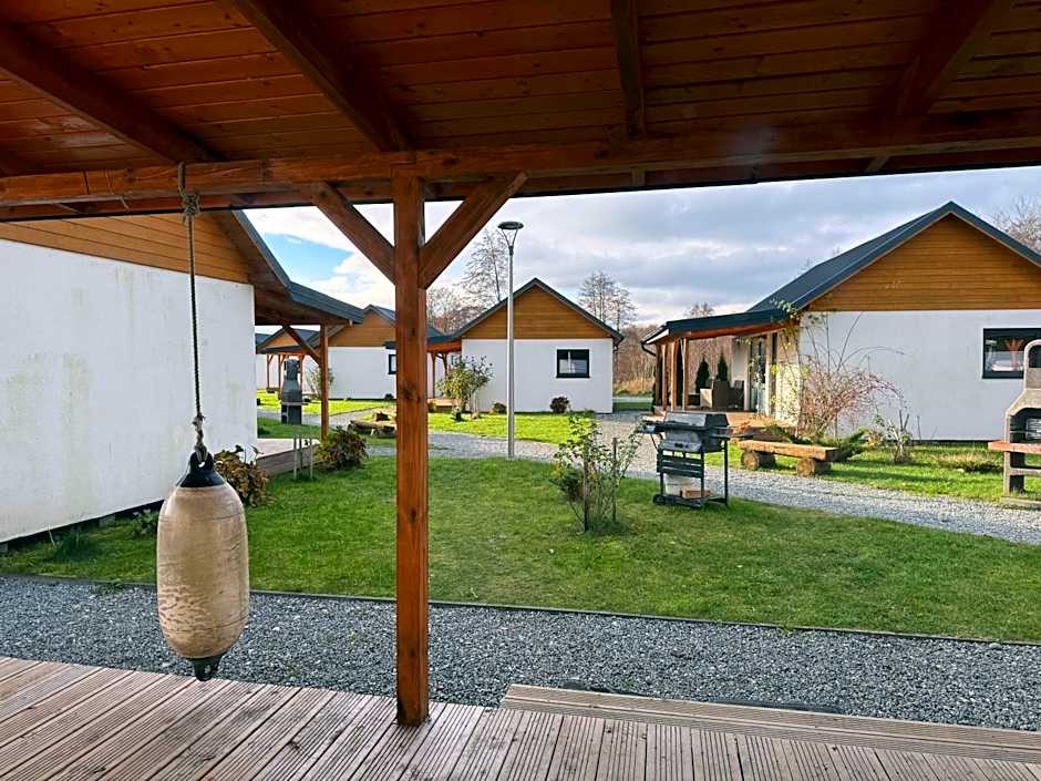 Zakatek Baltyku - domki nad morzem i jeziorem