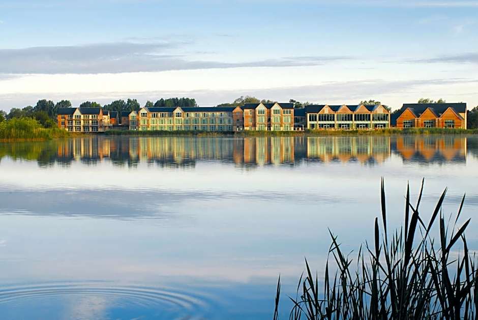 De Vere Cotswold Water Park Apartments