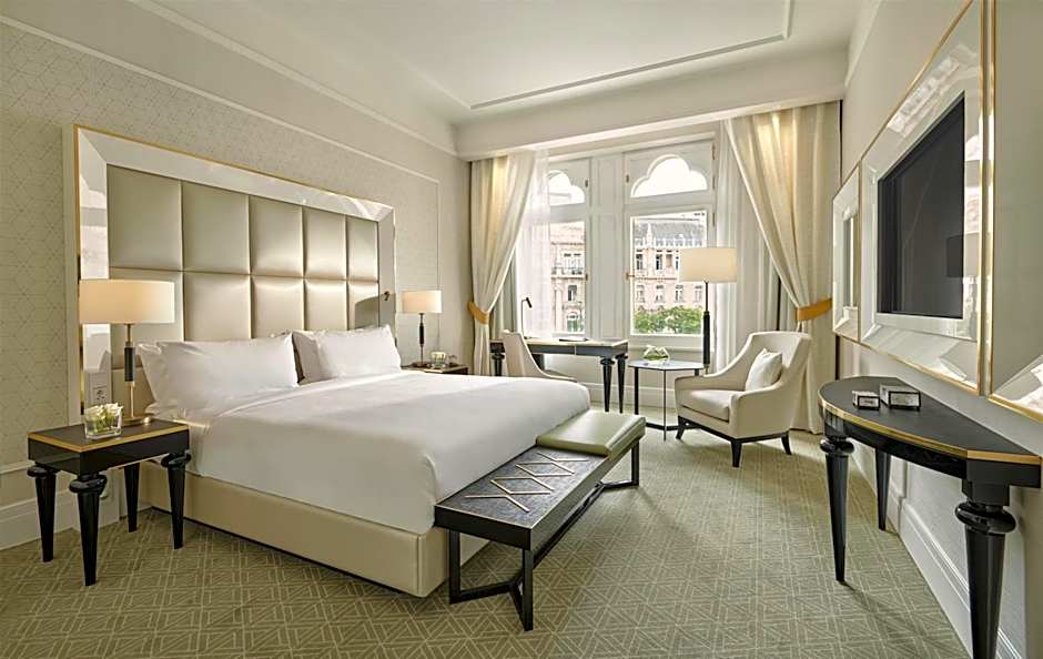 Parisi Udvar Hotel Budapest, part of Hyatt