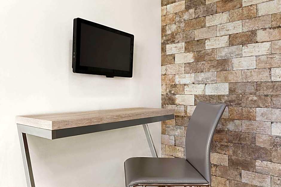 Days Inn by Wyndham Sarnia Harbourfront