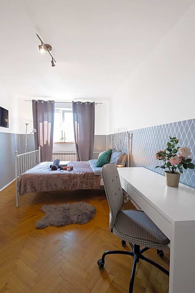 ClickTheFlat Wilson Square Apart Rooms