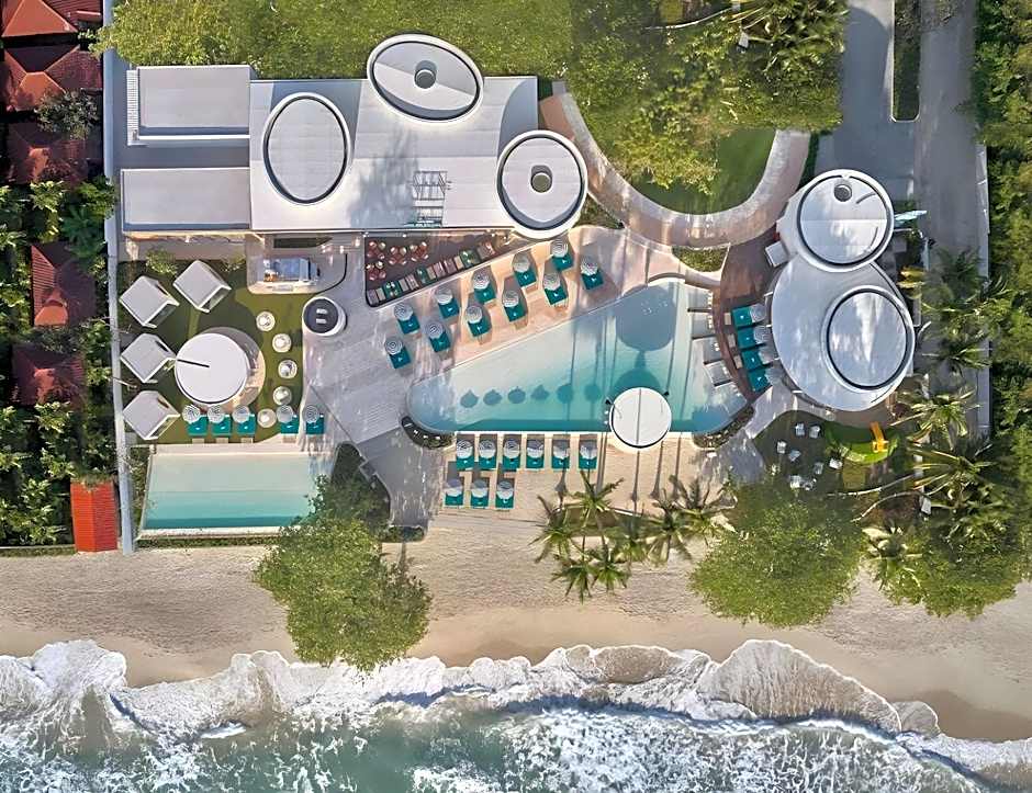 Avani Chaweng Samui Hotel & Beach Club