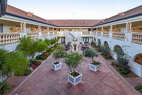 The Lodge at Healdsburg, tapestry Collection by Hilton