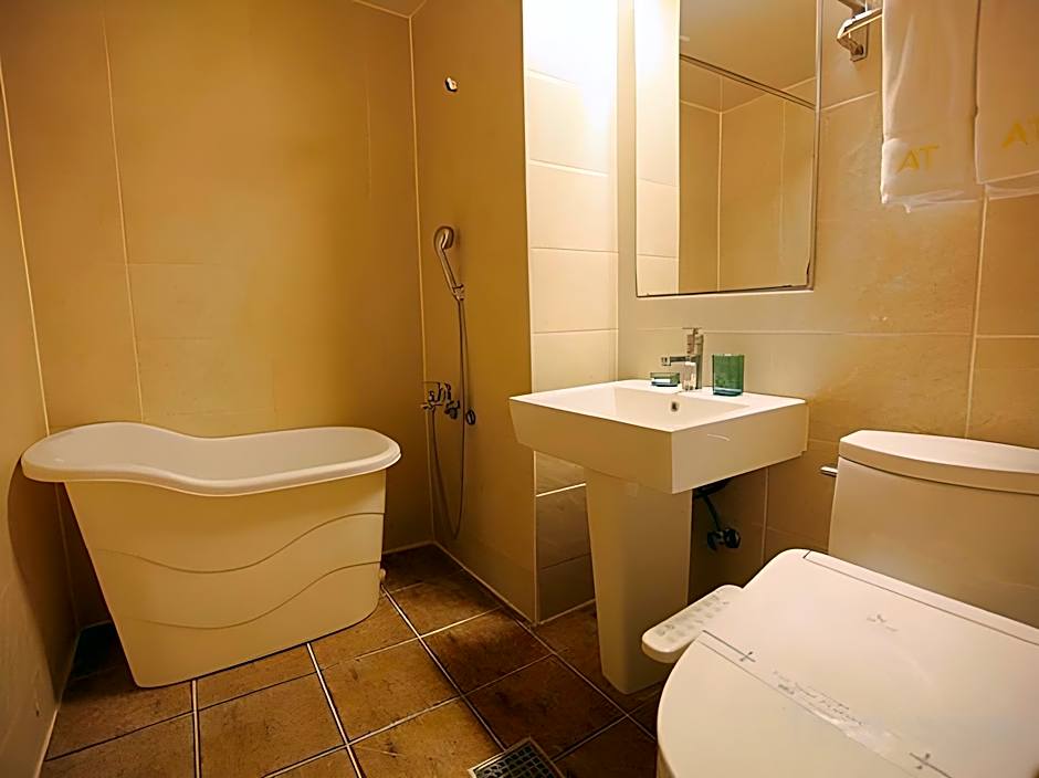 Changwon AT Business Hotel