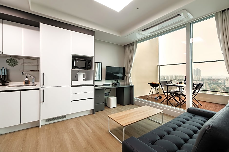 Paju Khills the terrace