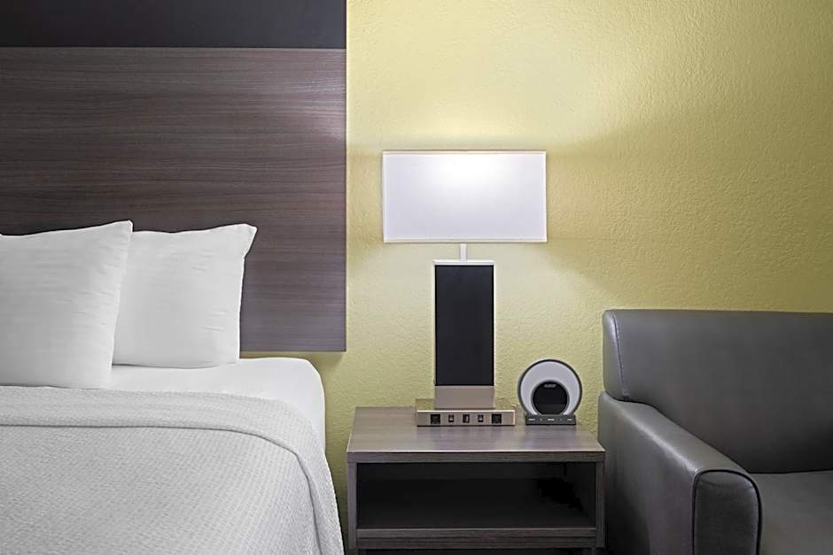 Baymont by Wyndham Liberty MO