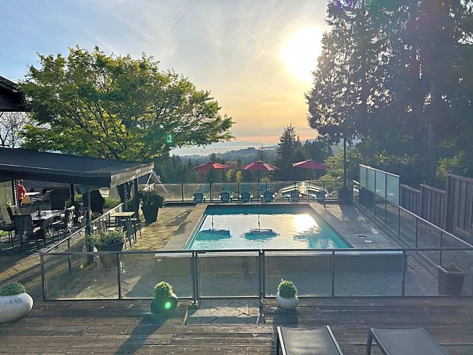 Seymour Private Bedroom, Ensuite Bathroom with Shared Pool, Hot Tub with Views