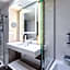 AC Hotel by Marriott Paris Porte Maillot