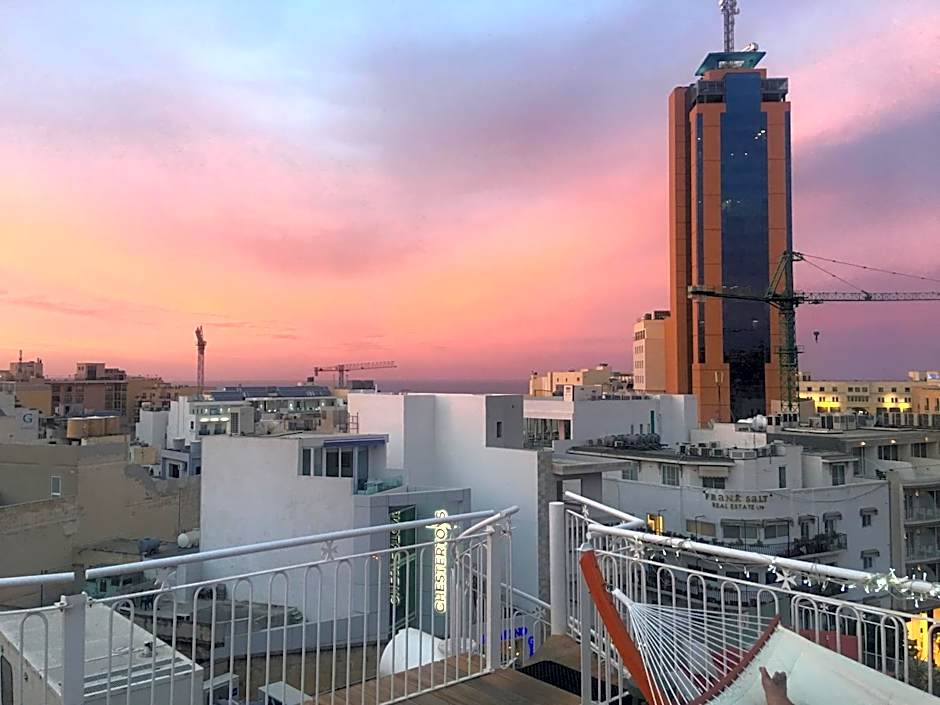 Marco Polo Party Hostel