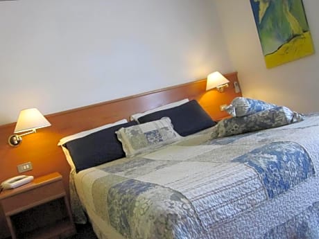 Double Room with Partial Lake View