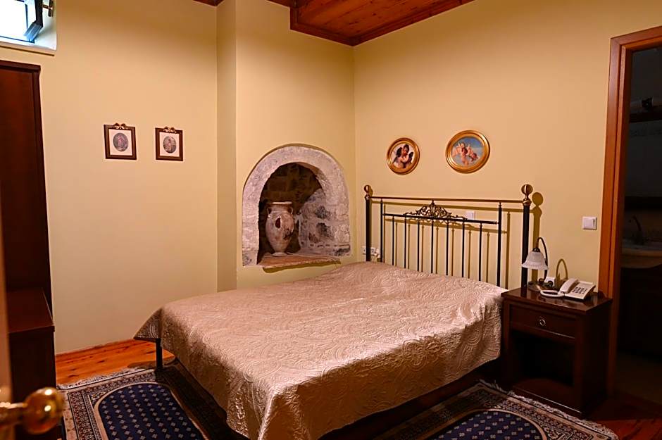 Polyxenia Hotel