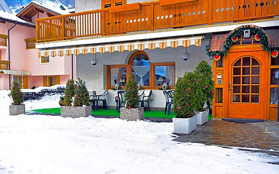 Alpen Hotel Rabbi