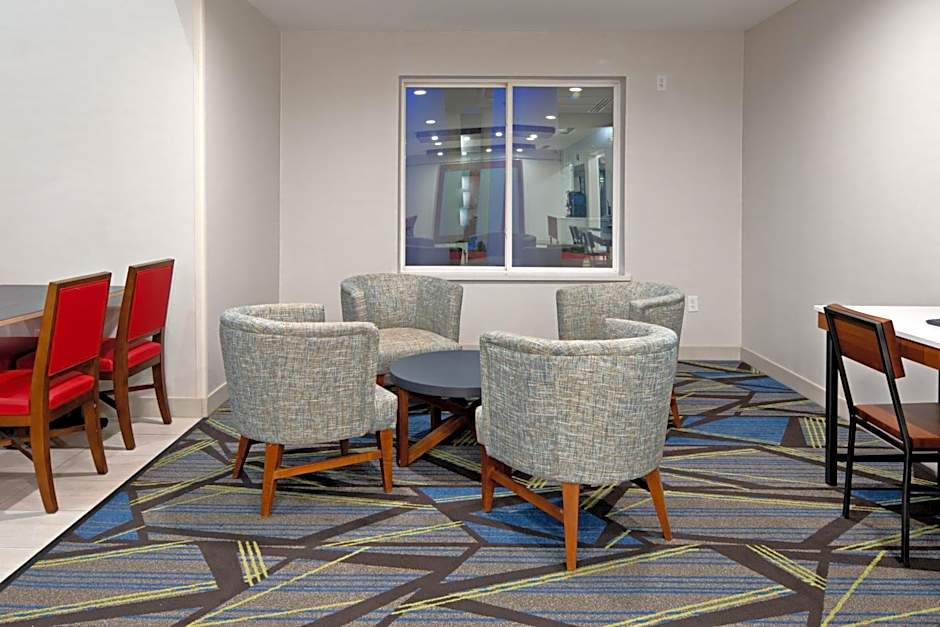 Holiday Inn Express Fresno South By IHG