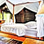 VILLA LE PETIT LEON "Authentic Traditional Wooden House"
