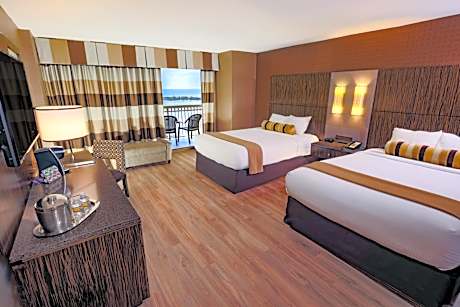 Terrace Two Queen Beds