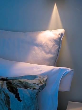 Small Double Room with Bath Tub