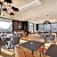 R hotel experiences