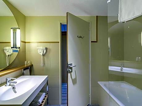 Classic Twin Room
