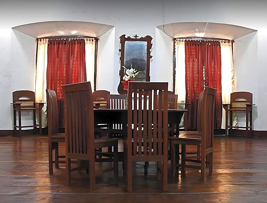 Photo 1 of 50 of Escolta's Homey Lodge