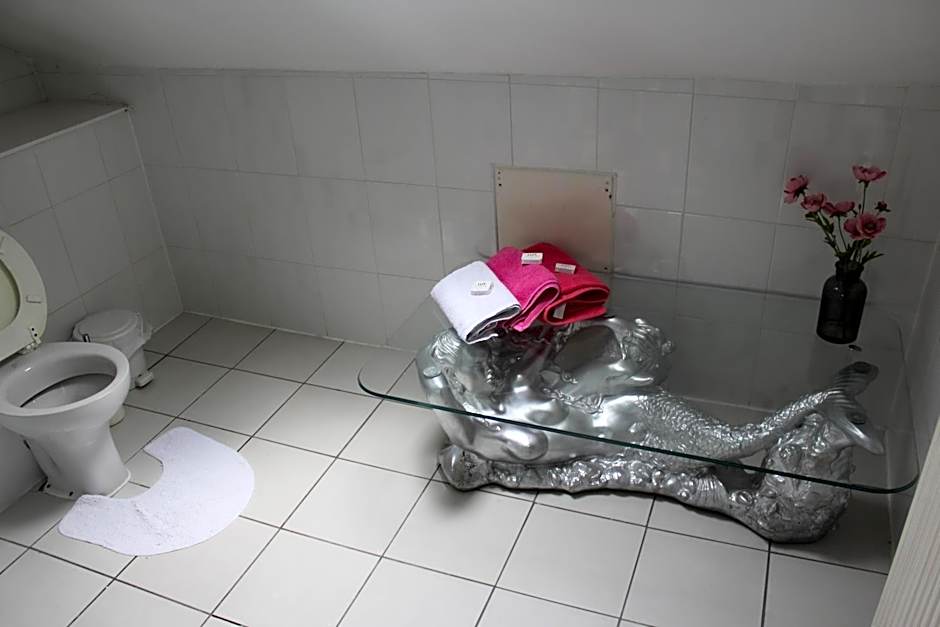 The Vale Apart Hotel