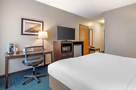 Queen Room - Mobility Access