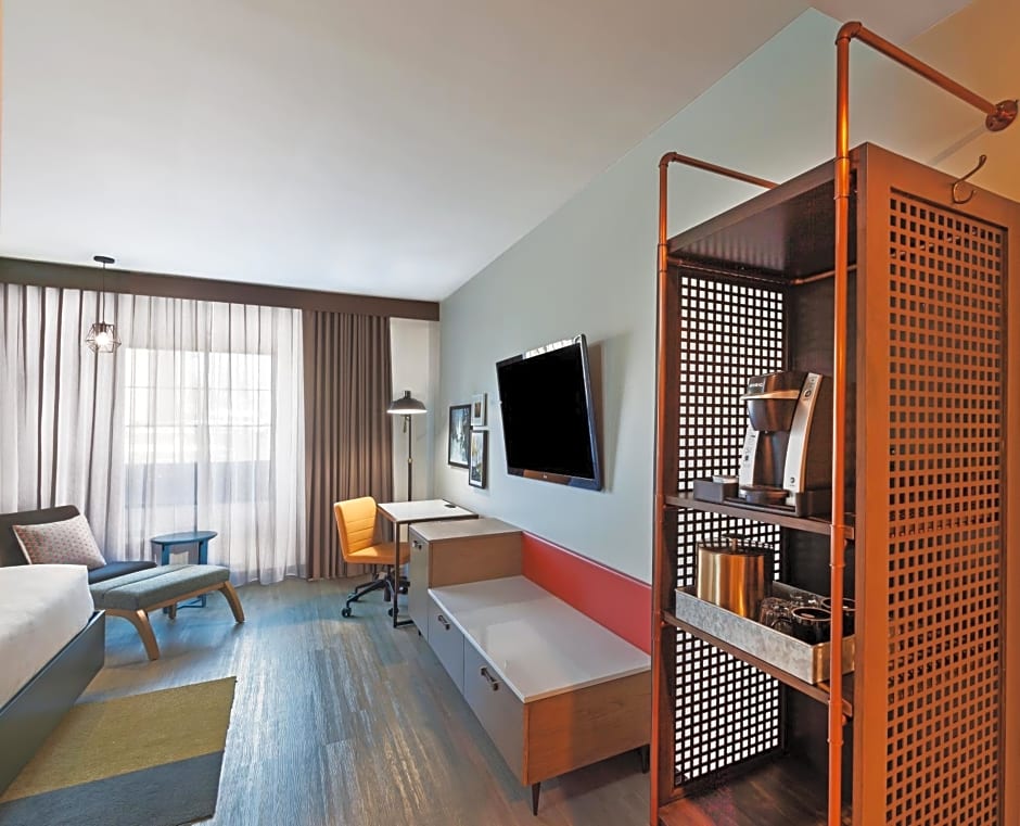 Hotel Indigo Tulsa DWTN/Entertainment Area