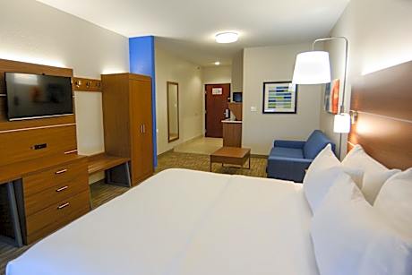 King Suite Hearing Mobility Accessible Tub Non-Smoking