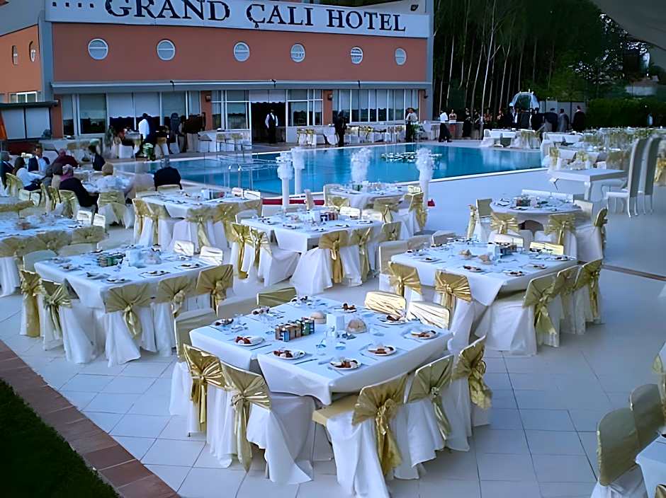 Grand Cali Hotel