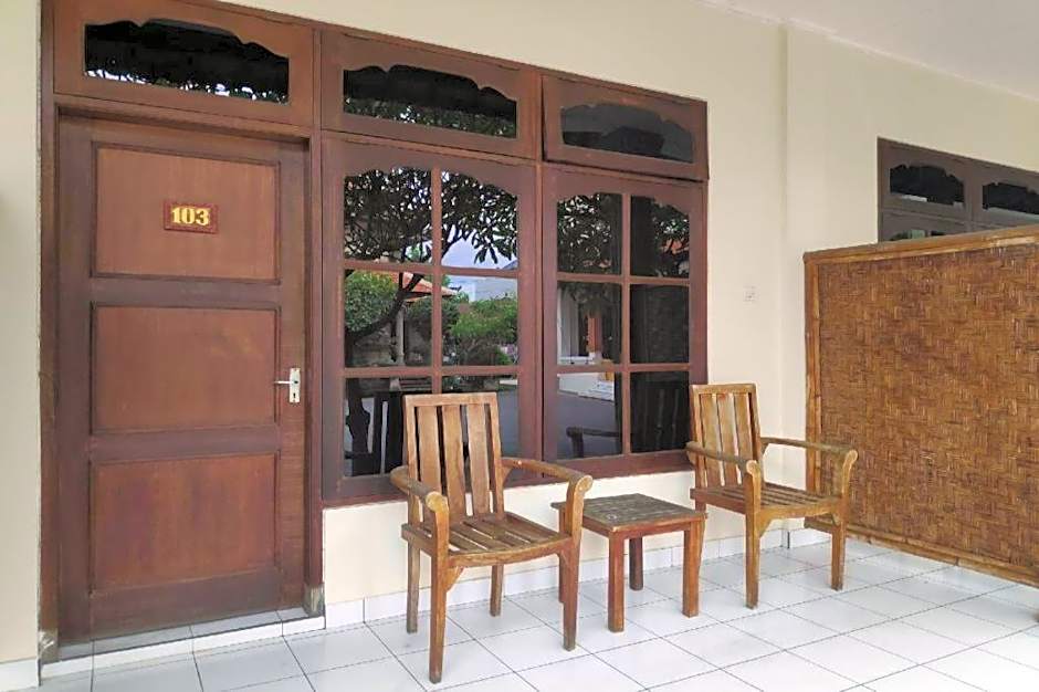 SPOT ON 2426 Hotel Aget Jaya Ii