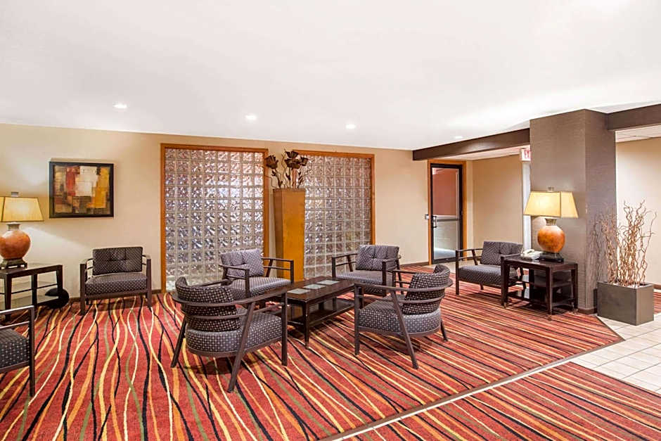 Super 8 by Wyndham Brookings