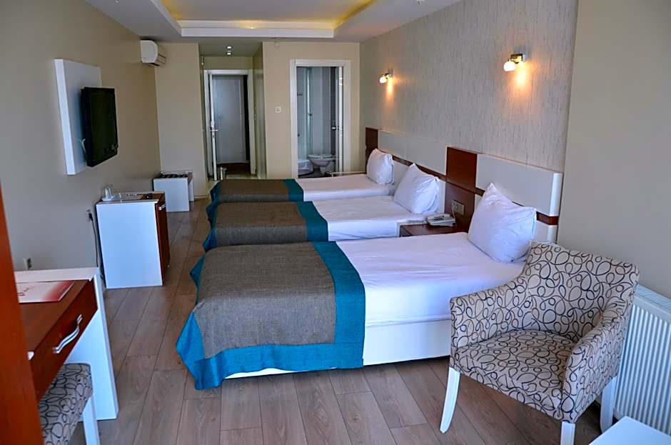 Grand Ahos Hotel