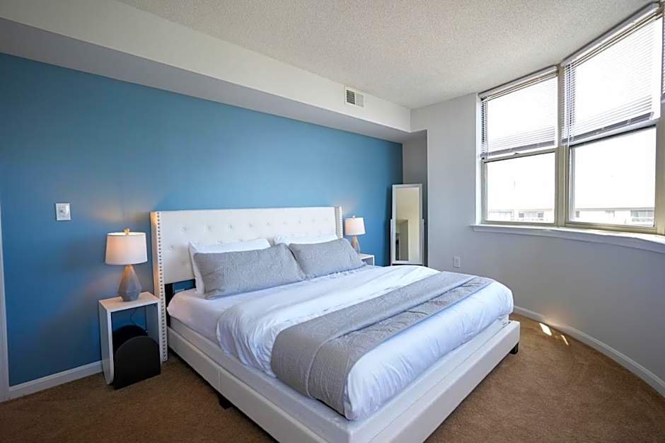 Ballston Getaway King Suite