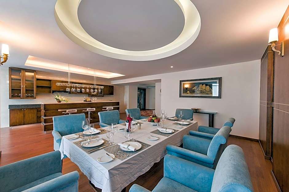 Muong Thanh Luxury Song Lam Hotel