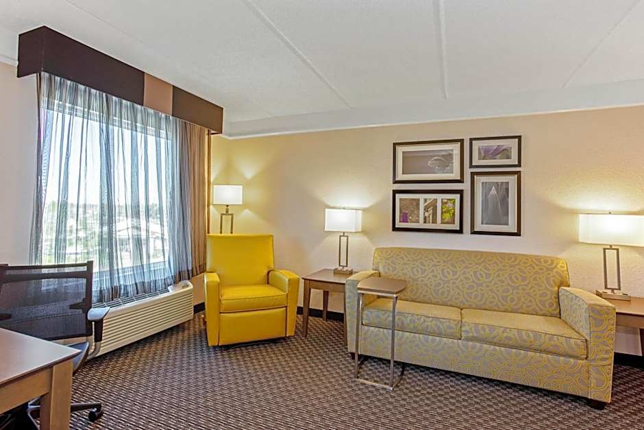 La Quinta Inn & Suites by Wyndham Panama City