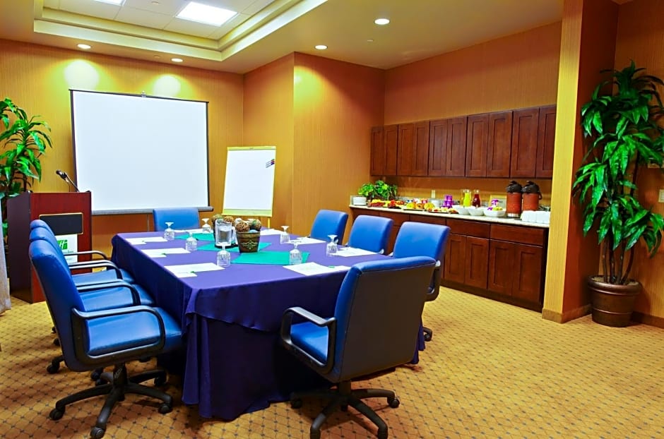 Holiday Inn Phoenix Airport By IHG