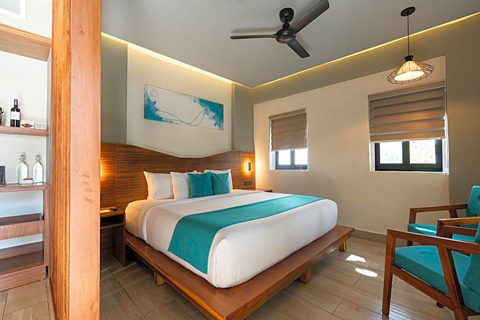 Cristalino Lagoon Front Hotel, Restaurant & Spa