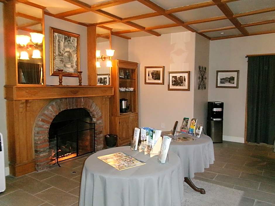 Carmel Wayfarer Inn