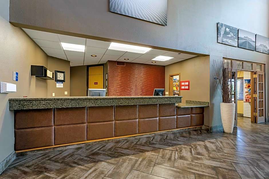 Best Western Plus Scottsdale Thunderbird Suites